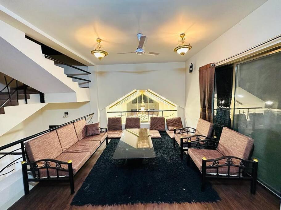Casa Majestic Lonavala Βίλα Εξωτερικό φωτογραφία