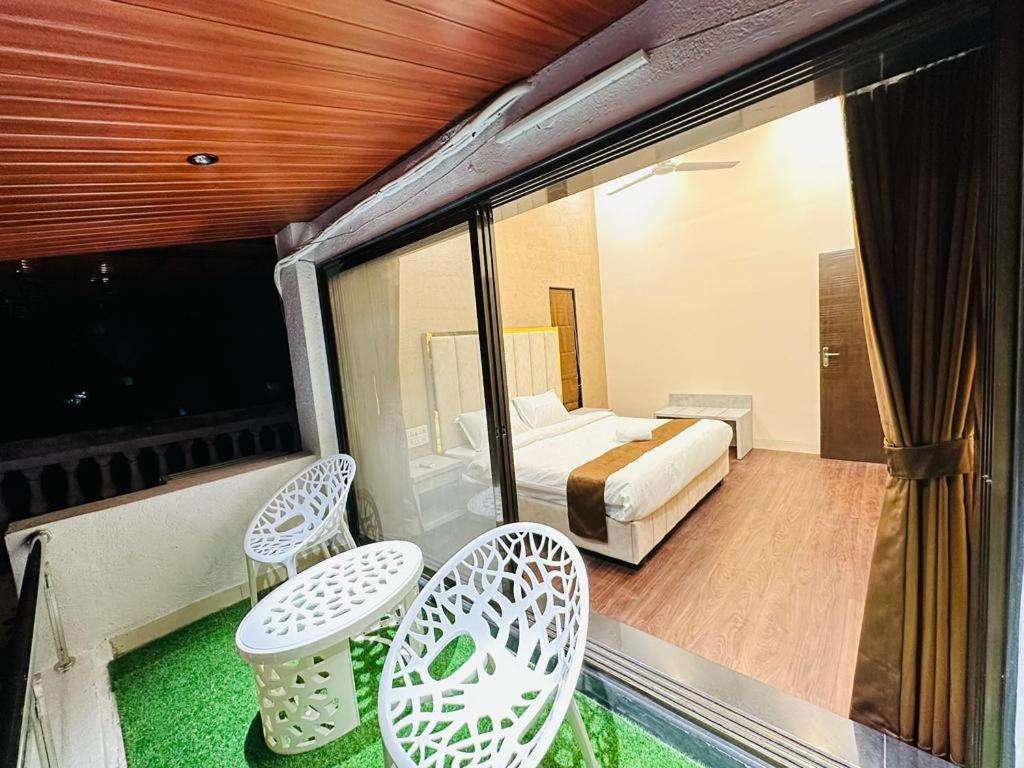 Casa Majestic Lonavala Βίλα Εξωτερικό φωτογραφία